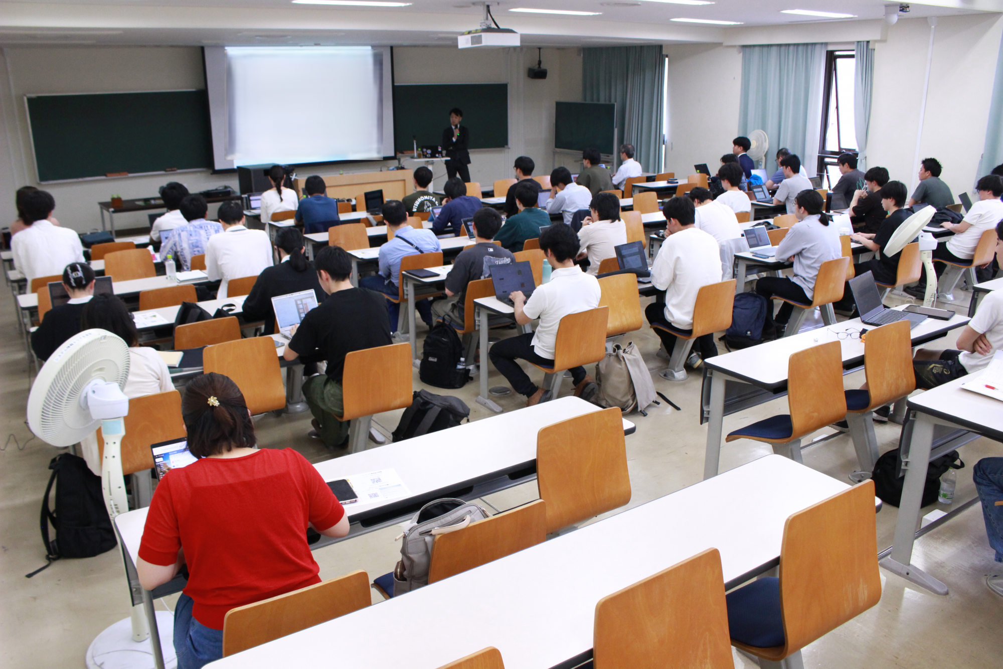 「MDAセミナー：自治体のAI活用を促進する企業との対話 ―企業と共に研究テーマを探る―」を開催しました